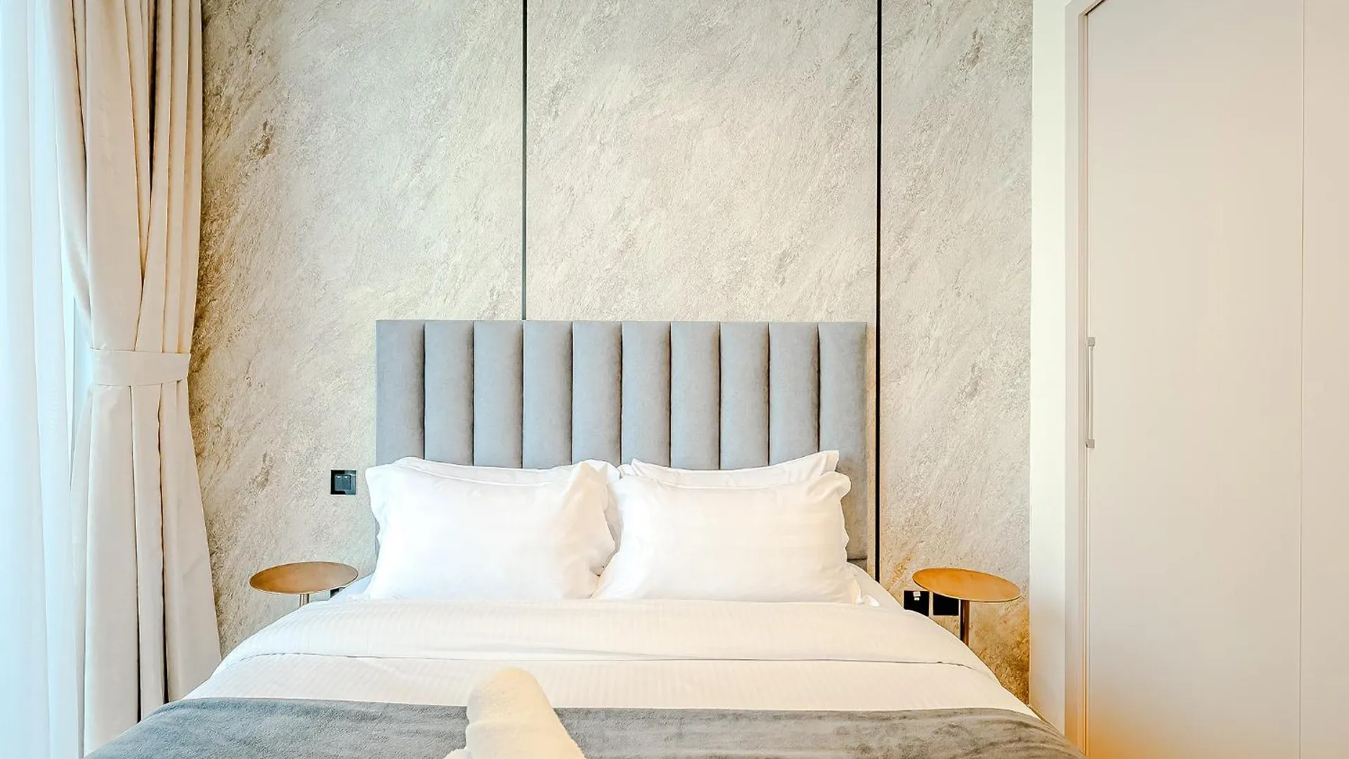 Extravagant 1Bdr Apartment In Mbr City Close To Downtown Dubaj