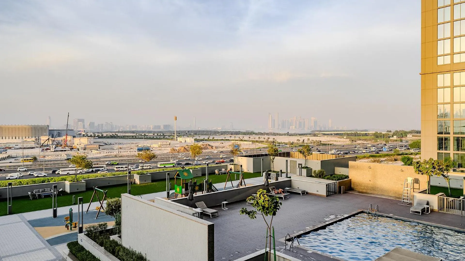 Extravagant 1Bdr Apartment In Mbr City Close To Downtown Dubaj
